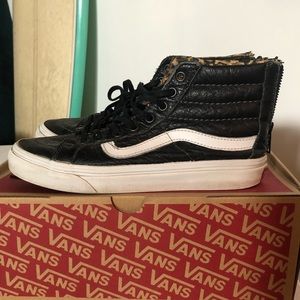 women’s size 7 sk8 high slim vans with zipper back